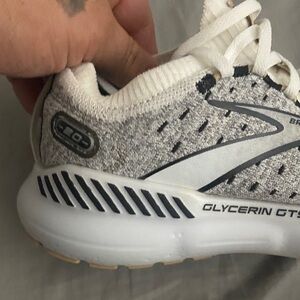 Brooks Glycerin GTS 20 White and Black Sneakers